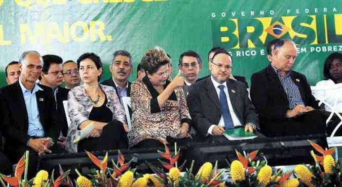 Dilma prometeu a duplicao da 381 at Valadares, mas no deu detalhes nem informou se a reforma da BR vai sofrer atrasos com o novo projeto (foto: Paulo Filgueiras/EM/D.A PRESS)