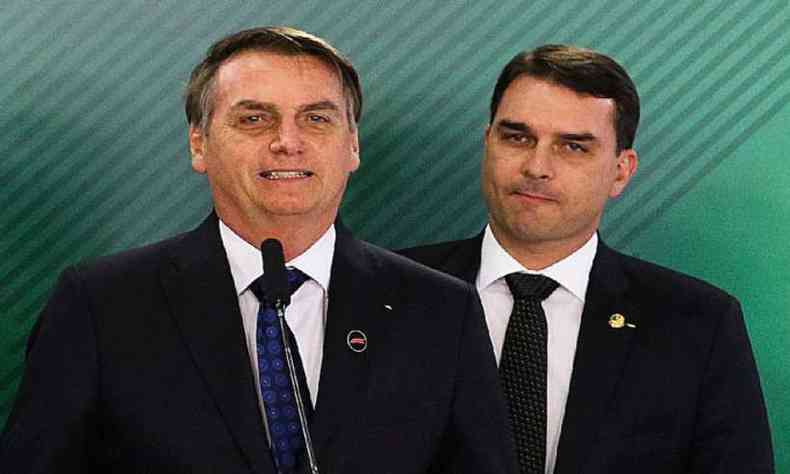 A ordem repassada por Bolsonaro para alguns integrantes da equipe ministerial  para que eles evitem comentar a compra da manso por Flvio(foto: Valter Campanato/Agncia Brasil)
