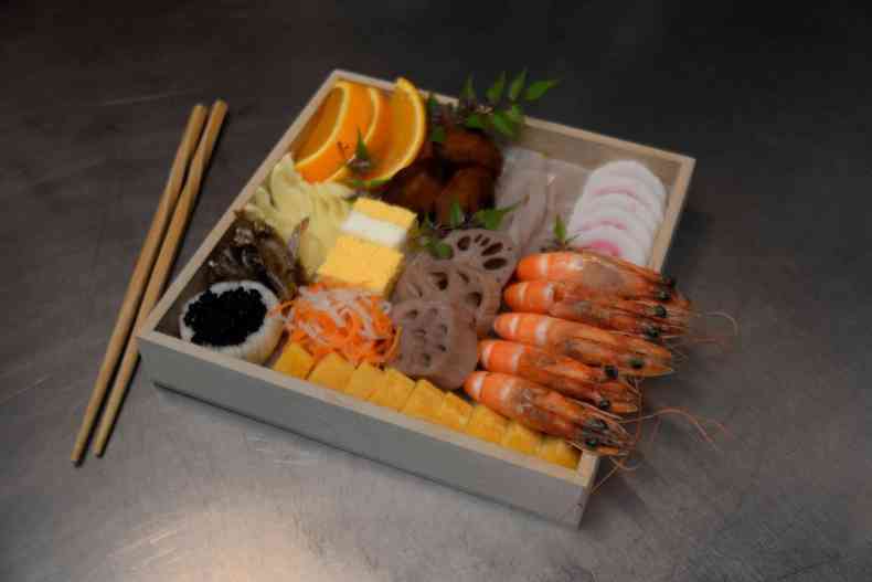 Gabriela Harue chef Fugu Izakaya prato osechi ryori japao reveillon