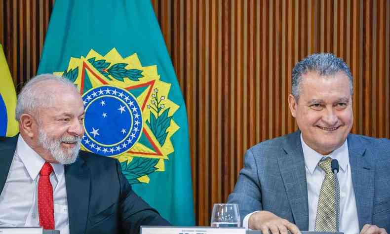 Presidente Luiz Incio Lula da Silva e o ministro Carlos Fvaro