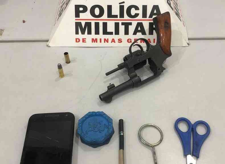 Arma seria usada para defesa pessoal em evento na Praa da Estao, segundo PM(foto: Polcia Militar/Divulgao)