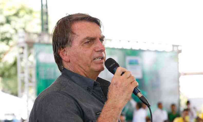 Bolsonaro discursa