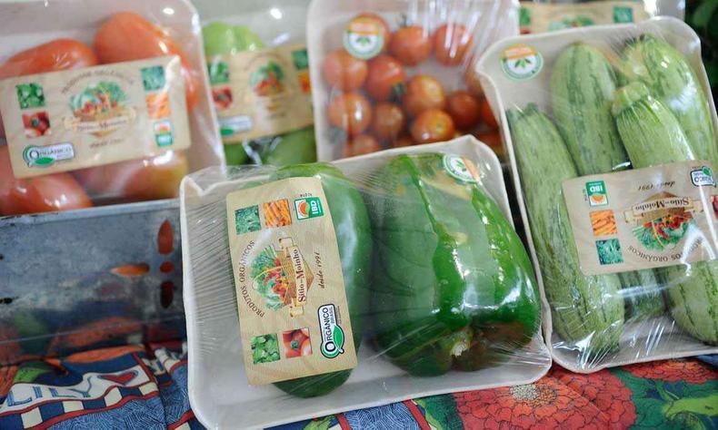 At a publicao da portaria os produtos com prazo de validade vencido tinham que ser descartados, no podendo ser destinados a outros fins, como doao 