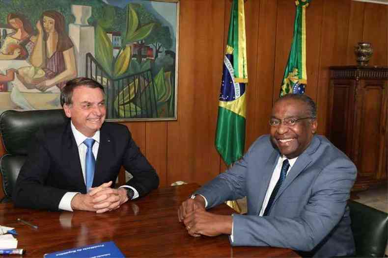 Jair Bolsonaro anunciou a indicao de Carlos Alberto Decotelli pelas redes sociais(foto: FACEBOOK/REPRODUO)