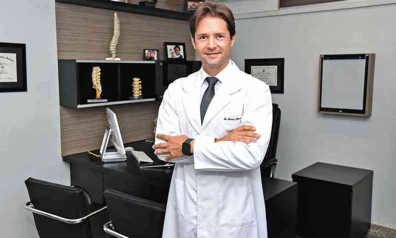  Daniel Oliveira, ortopedista