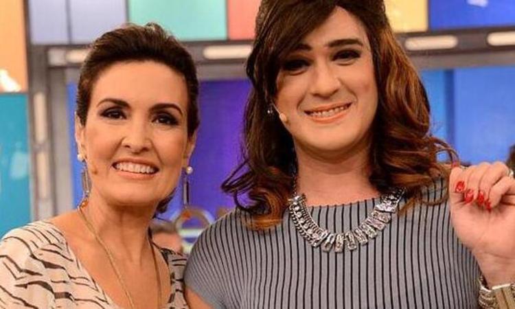 Ftima Bernardes e o humorista Marcos Veras, vestido como Fatima Bernardes, no programa Encontro, da Globo