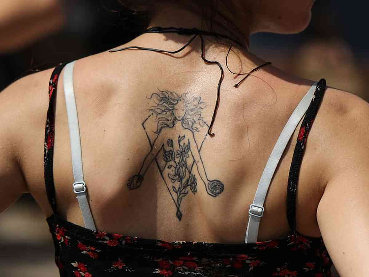 tattoo Internacional  Tatuagem internacional, Tatuagem, Tatuagem feminina  braço