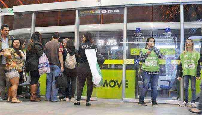 Usurios afirmam que porta da plataforma Tupinambs tambm teve problemas(foto: Marcos Michelin/EM/D.A Press.)