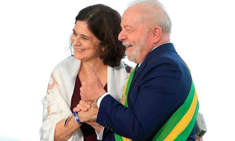 Nsia Trindade ao lado do presidente Lula