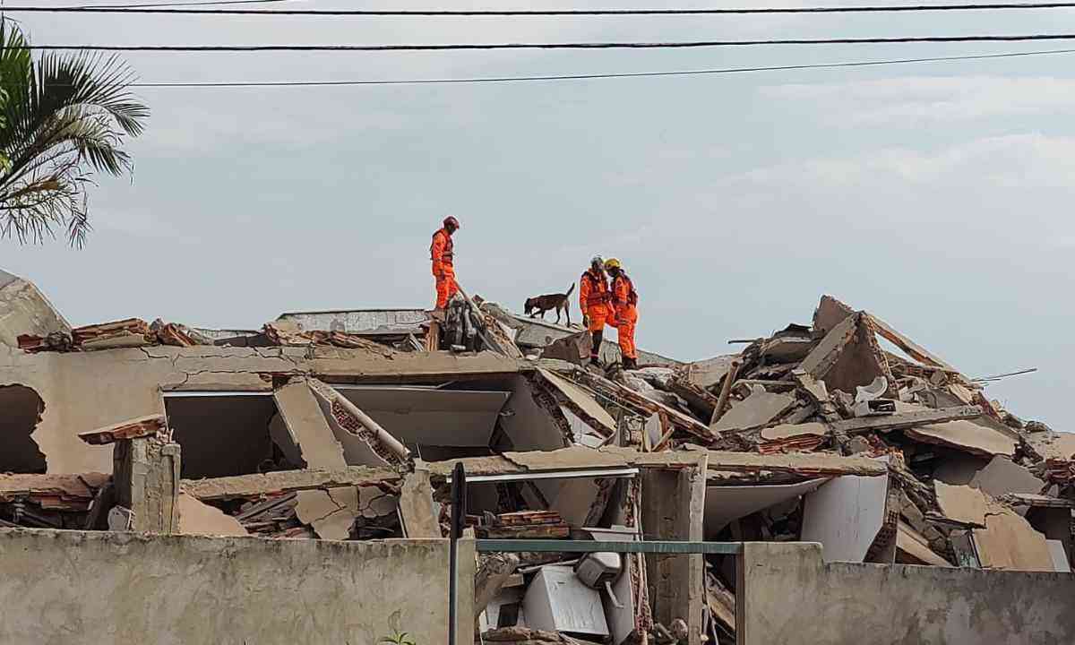 Prédio desaba em BH: vídeo mostra momento da queda