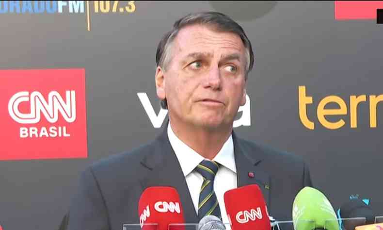 Jair Bolsonaro em coletiva de imprensa 