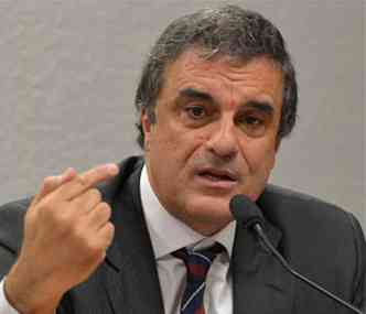 O ministro Jos Eduardo Cardozo  contra (foto: Wilson Dias/ABR)