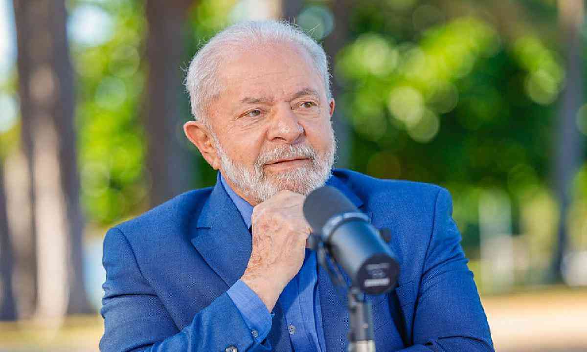 Lula anuncia programa emergencial de reforma agrária