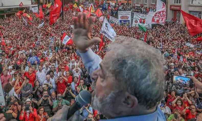 Lula em manifestao do PT