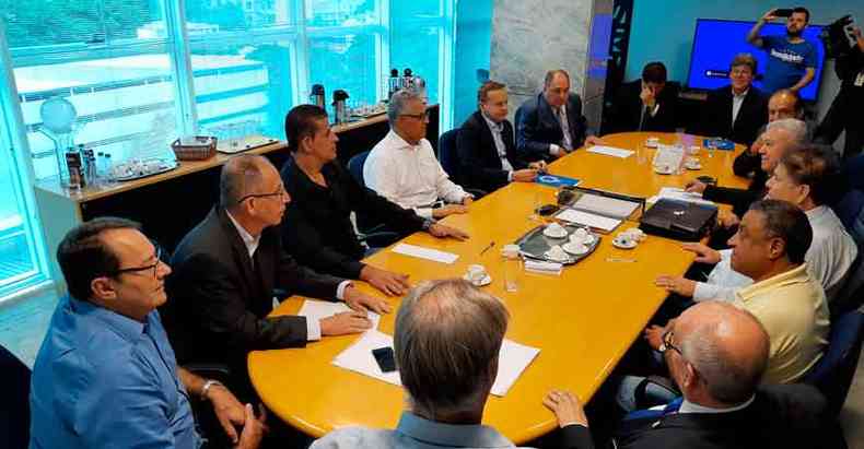 Conselho gestor do Cruzeiro assumiu provisoriamente o clube em dezembro, aps a renncia do ento presidente Wagner Pires de S e seus vices(foto: Paulo Galvo/EM/DA Press)