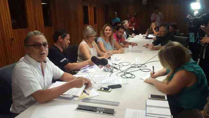 Central nica dos Trabalhadores (CUT/MG) se rene com representantes de sindicatos nesta tera-feira, na Assembleia Legislativa, para definir detalhes da greve(foto: Leandro Couri/EM/D.A Press)