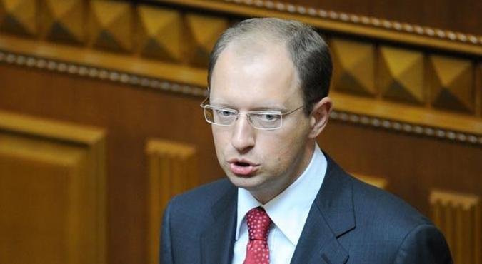 Yatseniuk já foi ministro da Economia e das Relações Exteriores(foto: SERGEI SUPINSKY/AFP) Yatseniuk já foi ministro da Economia e das Relações Exteriores(foto: SERGEI SUPINSKY/AFP)