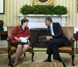 Obama e Dilma esto entre os mais influentes no twitter(foto: AFP PHOTO/Brendan SMIALOWSKI )