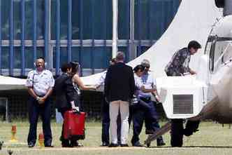 Dilma embarcando no helicptero da Presidncia da Repblica(foto: Andr Dusek/Estado Contedo )