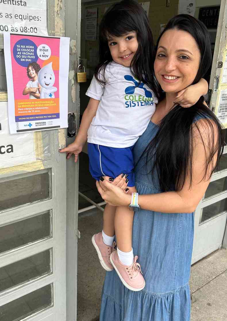 Na foto, Carla Marques e sua filha Manoela Marques 