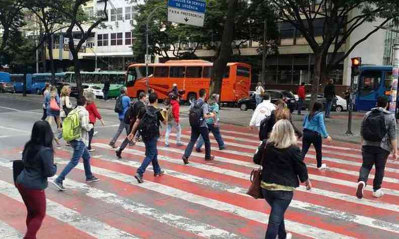 As temperaturas devem ficar entre 13 e 26 graus, no fim de semana (foto: Edsio Ferreira/EM/D.A Press )