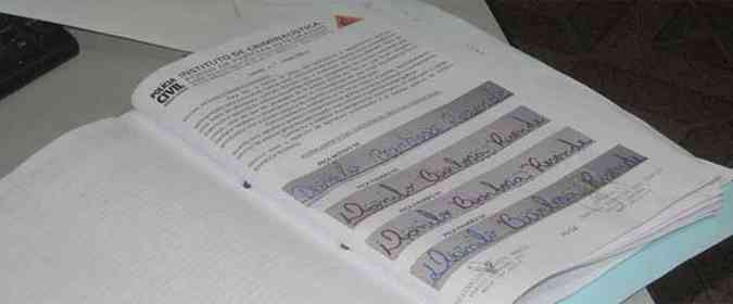 As assinaturas dos suspeitos que foram usadas como prova pericial(foto: Maurcio Rocha/Patos de Minas)