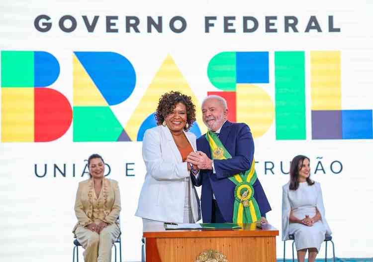 Ministra Margareth Menezes  empossada como Ministra da Cultura