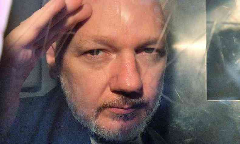 Foto de arquivo de 1 de maio de 2019 de Julian Assange, fundador do WikiLeaks(foto: DANIEL LEAL-OLIVAS/AFP)