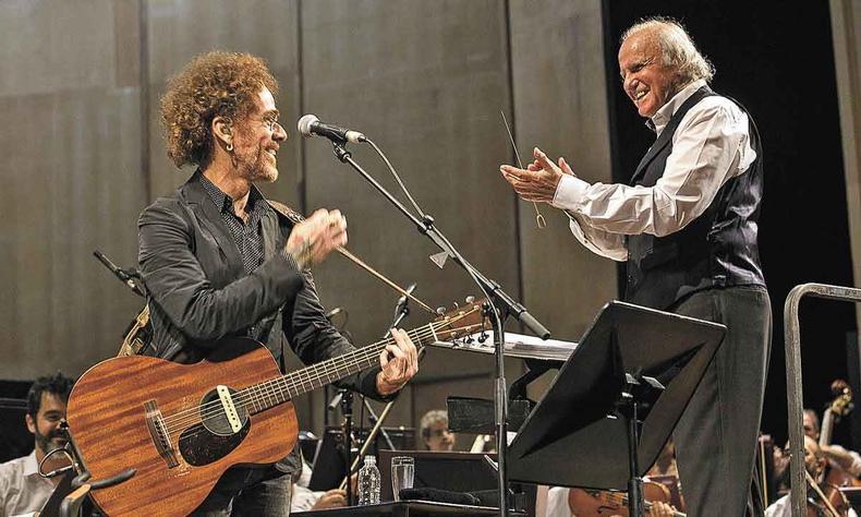 Nando Reis e a Orquestra Petrobras Sinfnica, sob a sob a regncia do maestro Isaac Karabtchevsky