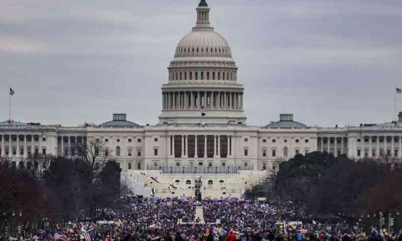 Congresso foi cercado pelos apoiadores do presidente derrotado nas eleies(foto: Samuel Corum/Getty Images/AFP)