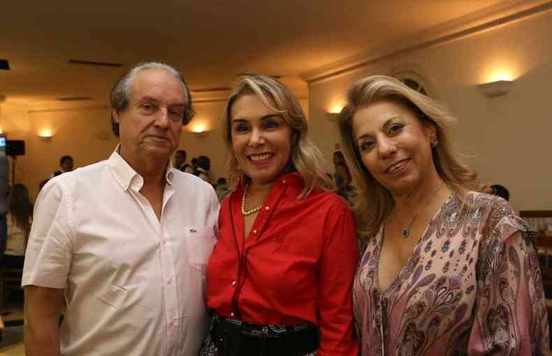 Fernando e Babi Vasconcelos com Vera Faria(foto: marcos vieira/em/d.a press)