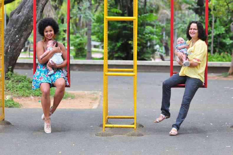 Renata e Alessandra conseguiram, sem dificuldade, registrar os filhos com os nomes das duas como mes(foto: Gladyston Rodrigues/EM/D.A Press)