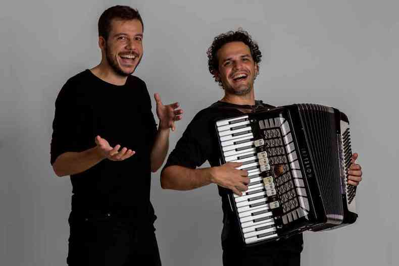 Joo Cavalcanti e Marcelo Caldi prometem show animado para lanar o disco Garimpo(foto: Eduardo Martino/divulgao)