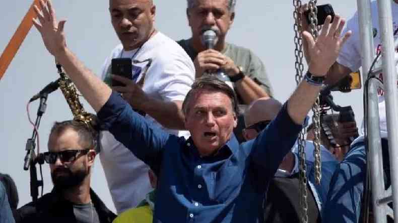 Bolsonaro durante manifestao no 7 de setembro do ano passado