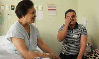 Juliana (D) se emociona ao falar sobre a me, Hilda, e as relaes no hospital: 'Aqui tem anjos'(foto: Tlio Santos/EM/DA Press)