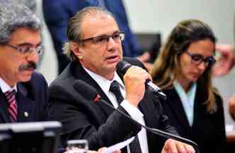 Pedro Barusco em depoimento aos parlamentares da CPI da Petrobras(foto: Zeca Ribeiro / Cmara dos Deputados) )