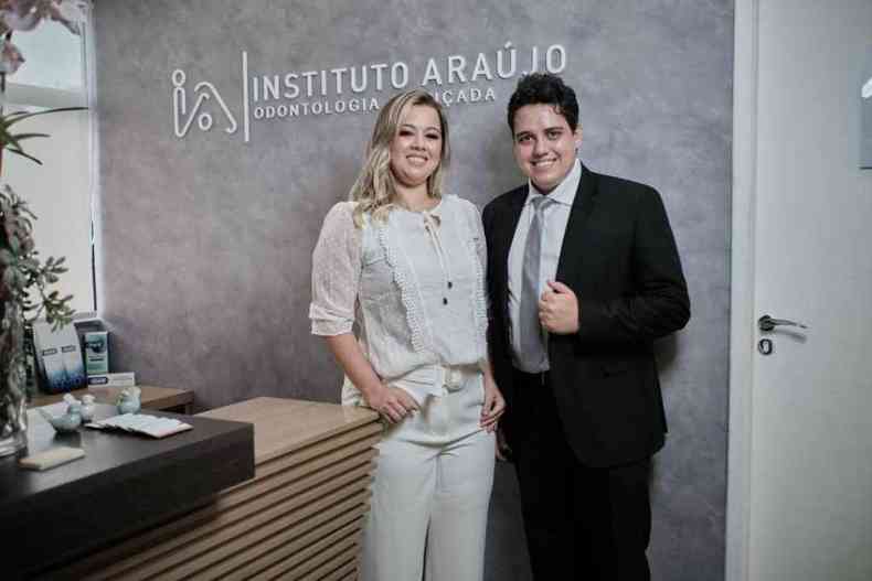 Os dentistas Patricia Bertges e Vincius Arajo/Reproduo / MF Press Global 