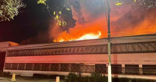 Galpão da Cinemateca Brasileira, em São Paulo, pega fogo nesta quinta - Vimarsana News