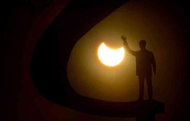 Populao de Braslia conseguiu visualizar eclipse parcial