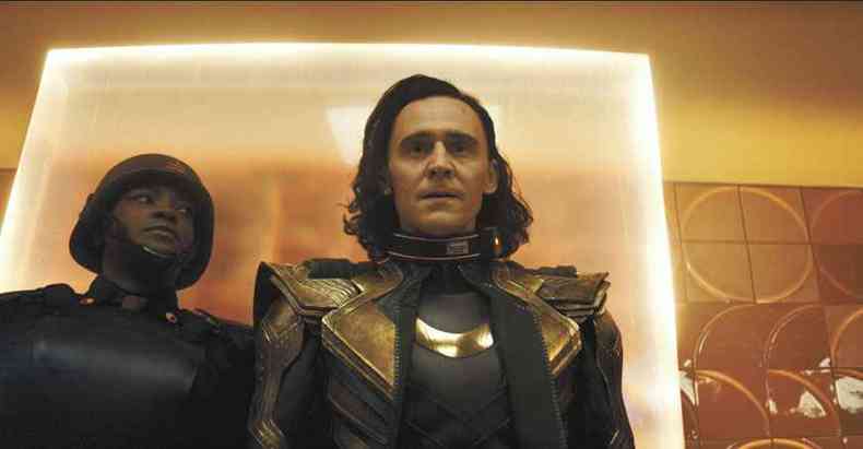 Hunter B-15 (Wunmi Mosaku) e Loki (Tom Hiddleston) na srie %u201CLoki%u201D, que estreia nesta quarta, no Disney : produo quer juntar as %u201Cpontas soltas%u201D do personagem(foto: Marvel Studios/Divulgao)