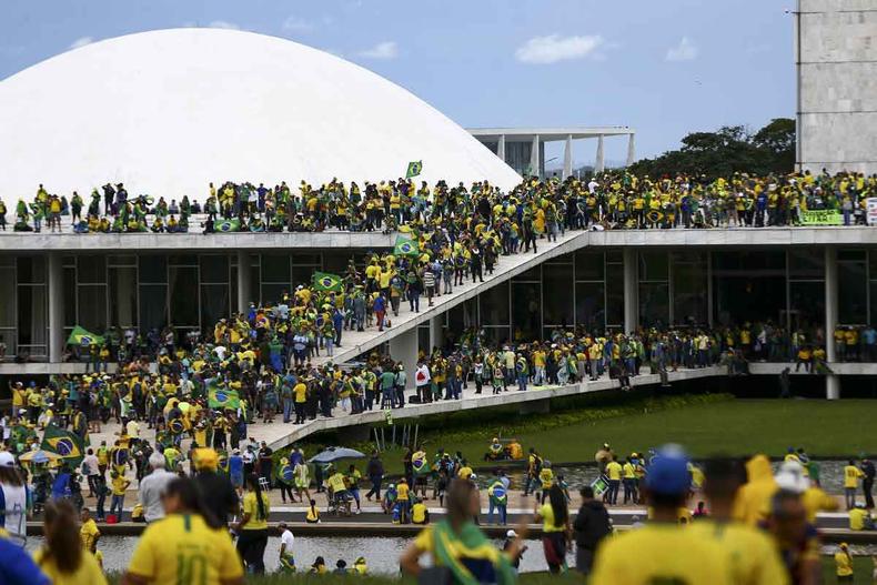 Bolsonaristas invadiram os prédios do Congresso Nacional, do STF e do Palácio do Planalto, no domingo (foto: AGÊNCIA BRASIL - 8/1/23) Bolsonaristas invadiram os prédios do Congresso Nacional, do STF e do Palácio do Planalto