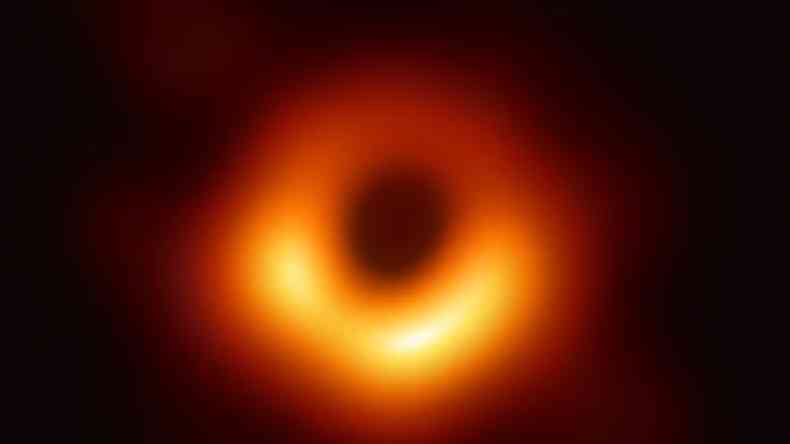 Esta é a primeira foto de um buraco negro(foto: EHT Collaboration)