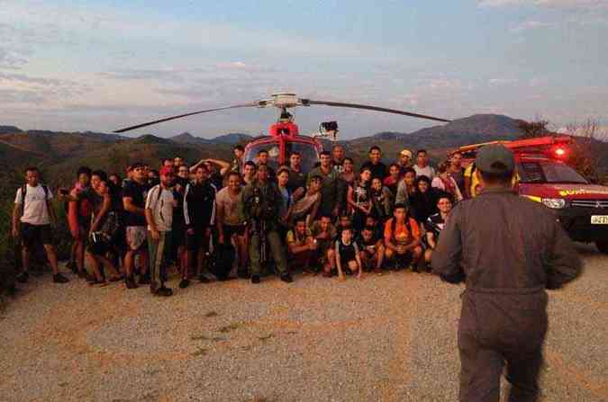 A trilha  conhecida na regio de Macacos e atrai muitos turistas(foto: Corpo de Bombeiros/Divulgao )