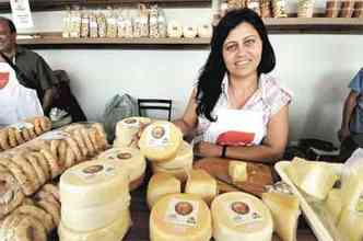 Lúcia Resende comemorou venda de 60 queijos no fim de semana: 