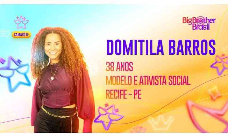 Imagem ilustrativa da participante Domitila Barros, uma mulher negra de cabelos longos e cacheados. Ela usa uma blusa vermelho vinho