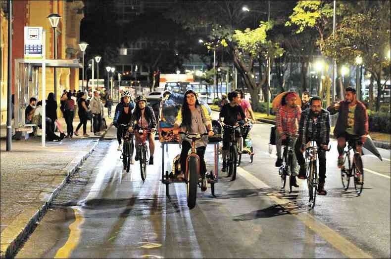 Ciclistas vo fazer rol de bike para visitar exposies em cartaz no Noturno nos museus(foto: Tlio Santos/EM/D.A Press)