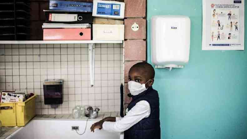 Novas regras de higiene sero necessrias s escolas na volta s atividades(foto: AFP)