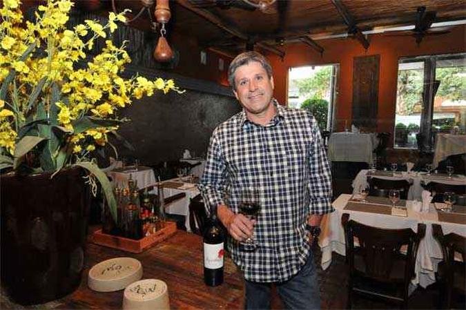 Pedro da Costa preparou cardápio diferenciado e recomenda reserva prévia para garantir o almoço do domingo(foto: Marcos Michelin/EM/D.A press) Pedro da Costa preparou cardápio diferenciado e recomenda reserva prévia para garantir o almoço do domingo(foto: Marcos Michelin/EM/D.A press)