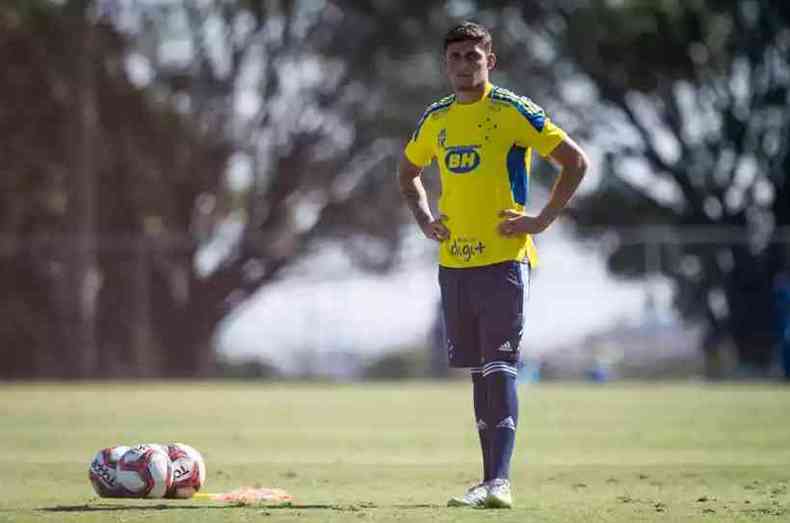 Volante Flvio, vindo do Amrica, deve atuar contra o Boa Esporte  tarde(foto: Bruno Haddad/Cruzeiro)