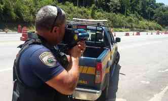 Principal causa de acidentes no trecho da BR-040 policiado pela PRF de Juiz de Fora  o excesso de velocidade(foto: PRF/Divulgao)